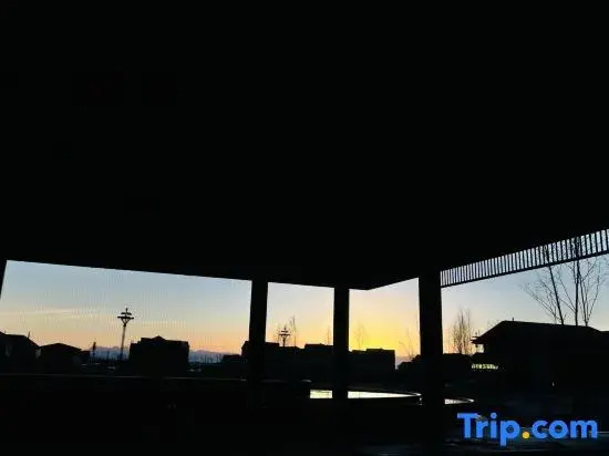 Hotel Indigo Sayram Lake