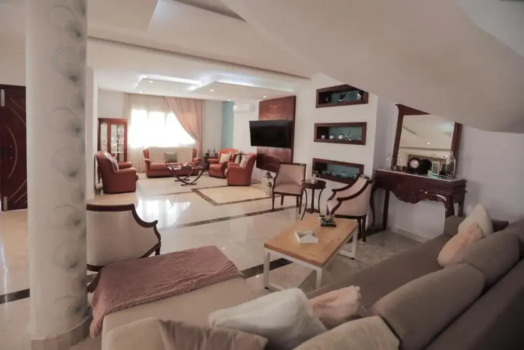 Magnifique Villa Avec Piscine, Pour Vos Vacances