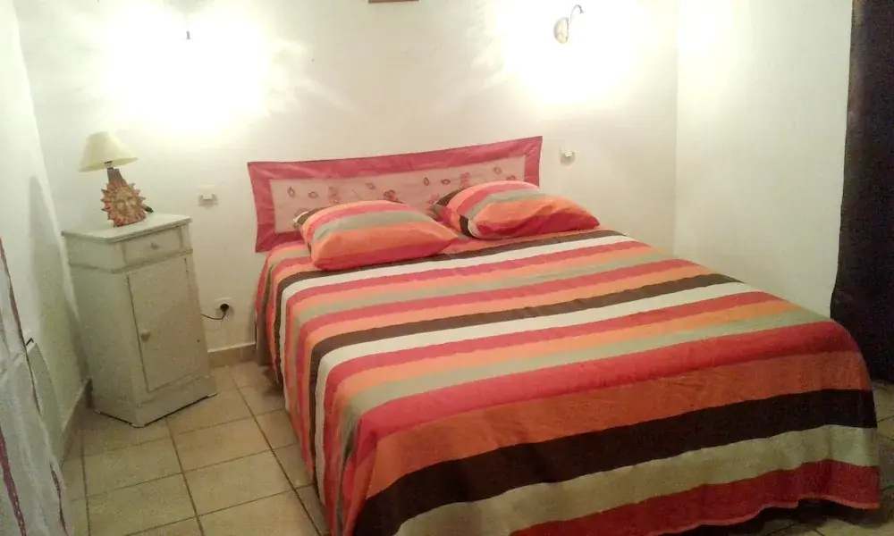 House With 2 Bedrooms in Mèze, With Wonderful City View and Balcony -