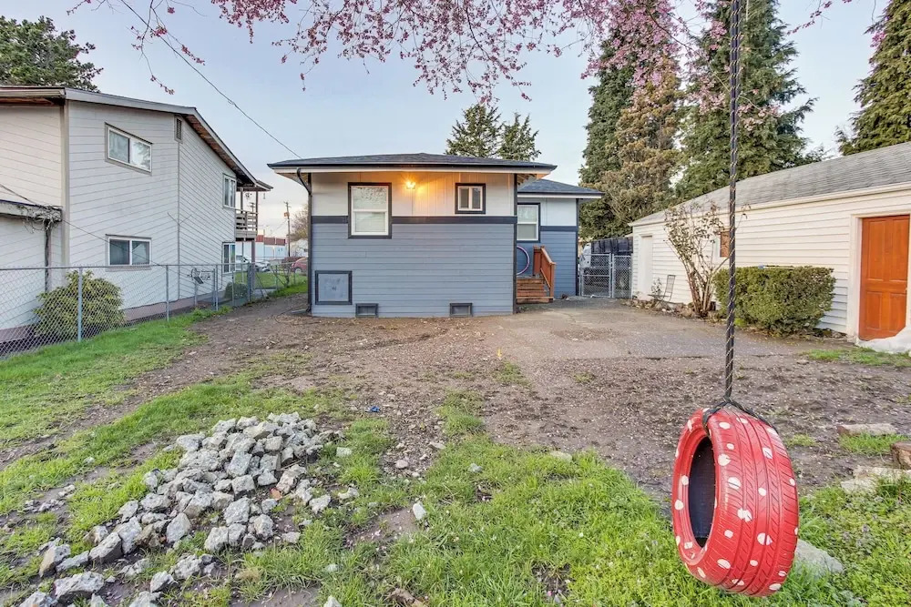 Charming Auburn Home: 15 Mi to Downtown Tacoma!