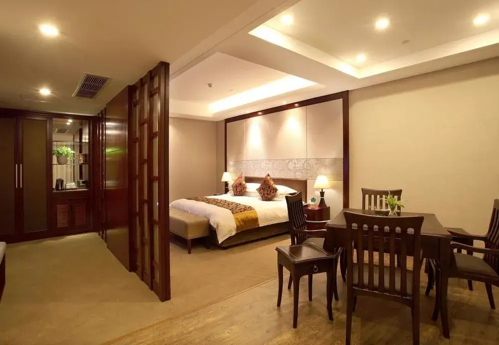 Hangzhou Binjiang Maison New Century Hotel