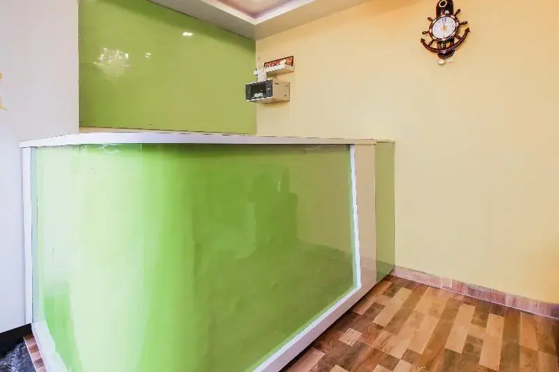 OYO Flagship 61858 Hotel Banyan Tree