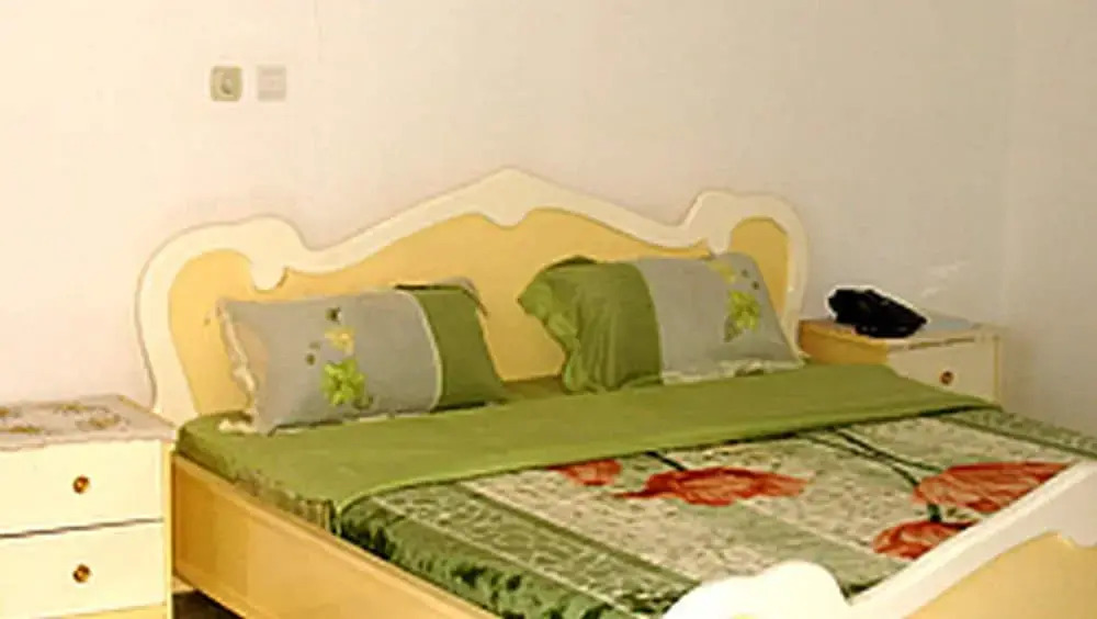 Hilary Hotel
