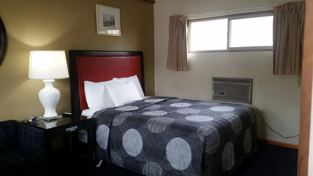 The Simplicity Inn