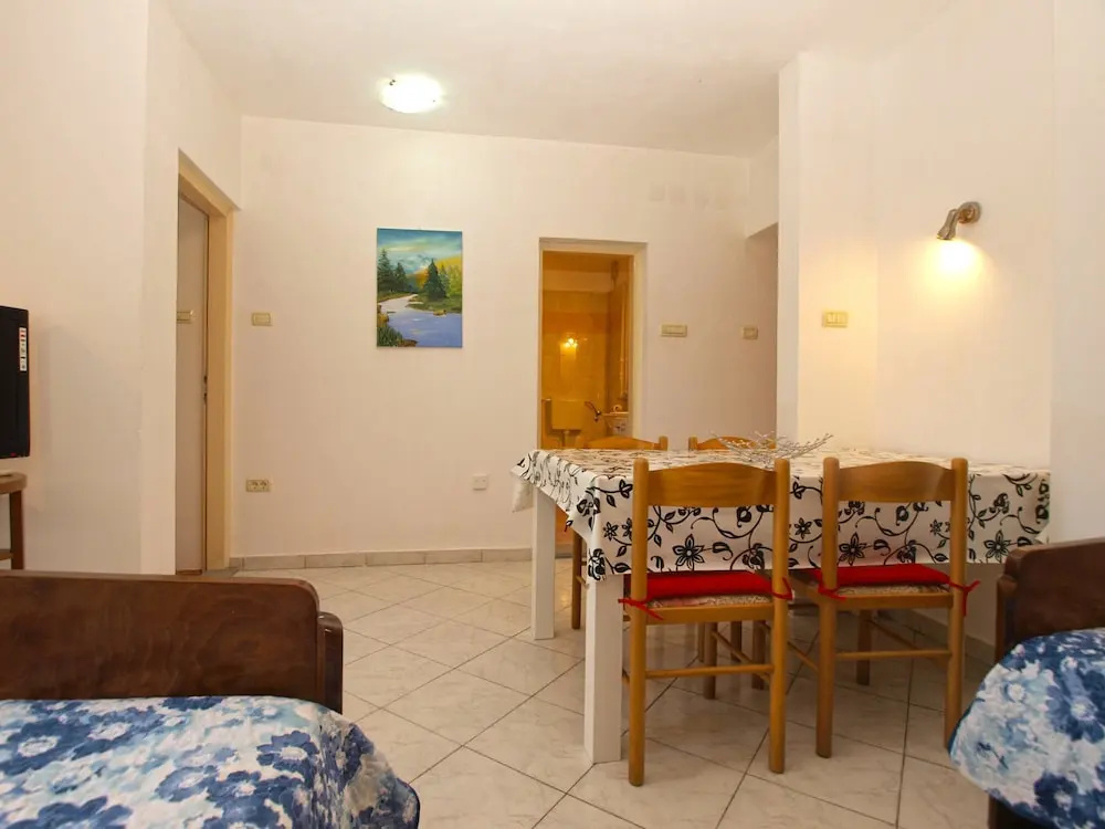 Apartment 1588