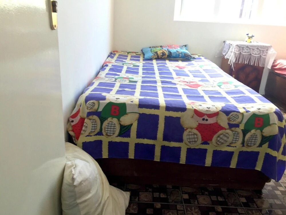 House With in Pereybere With Pool Access and Enclosed Gard