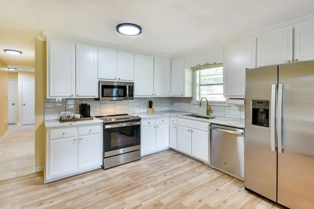 Lovely Montgomery Home ~ 7 Mi to Downtown!