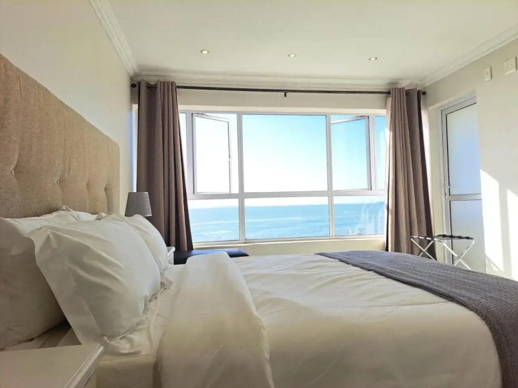 3 Bedroom Sea Facing Family Stay