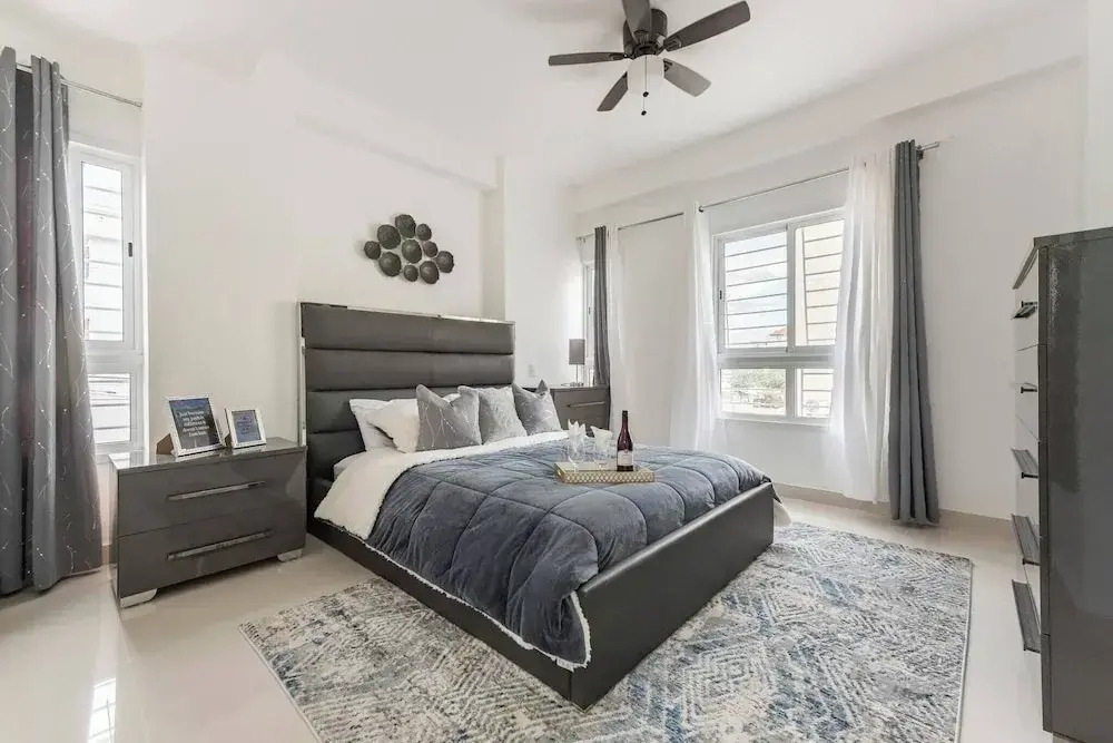 Upscale 3 Br Apartment For Family Or Friends Stay