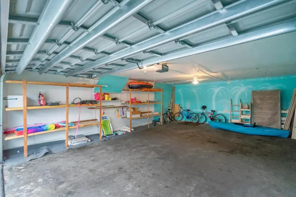 Seashell 19, 2 Bedrooms, Pool Access, WiFi, Sleeps 6, Walk to Beach