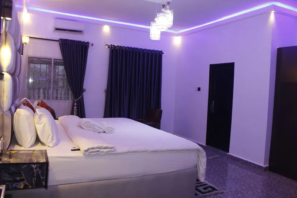 Eliana Elios Luxury Homes