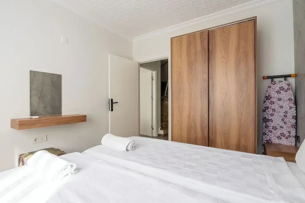 Sorta Hotel