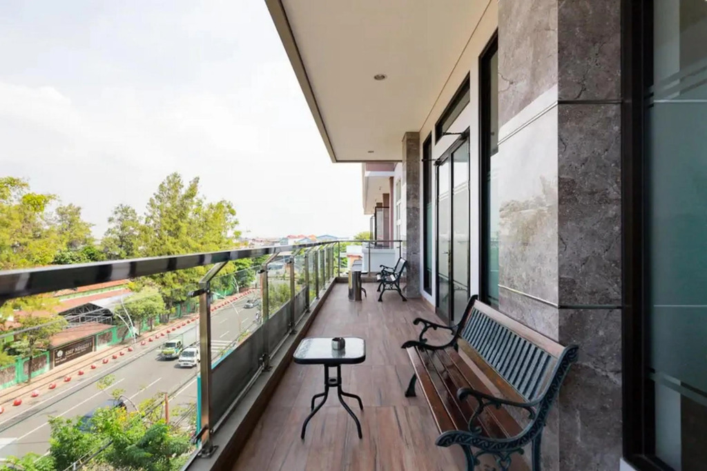 Sans Hotel Rajawali Surabaya by RedDoorz