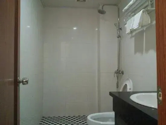 Shanghai Hongwei Hotel