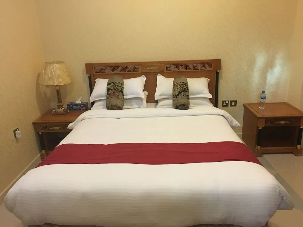 Safari Hotel