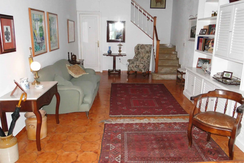 Antonios House