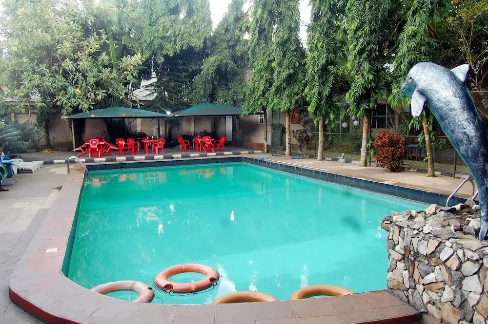 De-b Garden Hotel
