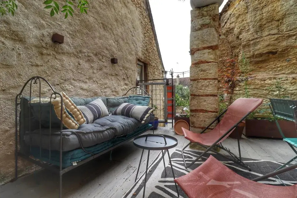 Troglodyte Loft 2