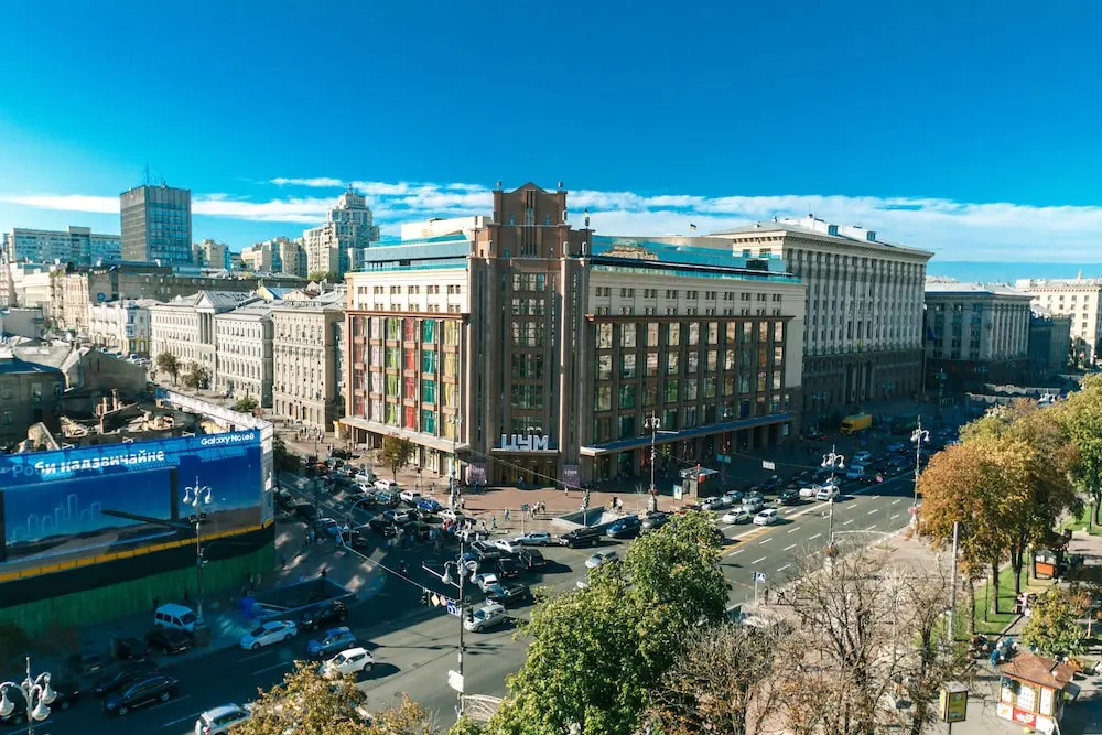 Апартаменты на Крещатике, 27-28