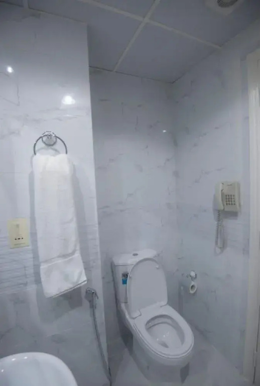 Dream White Hotel