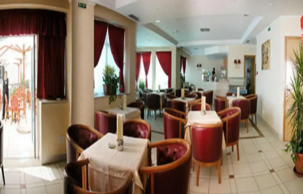Ariha Hotel