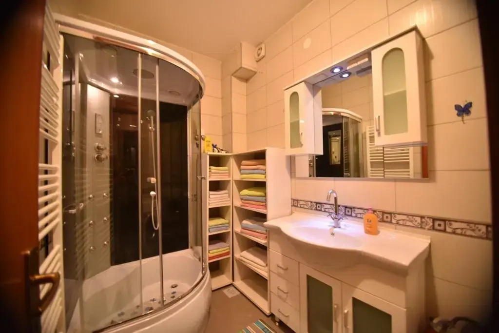 Apartment Center Drvenija