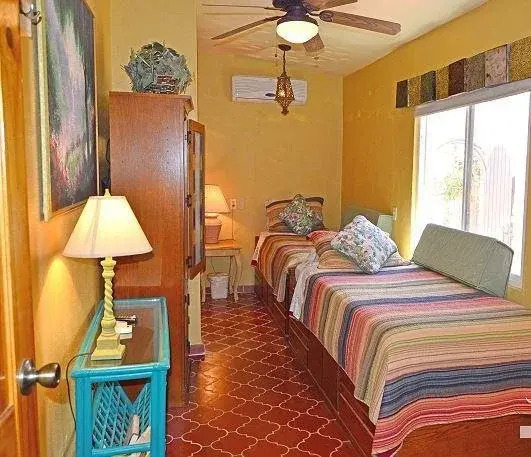 Las Olas Beachfront Townhome 603 by RedAwning