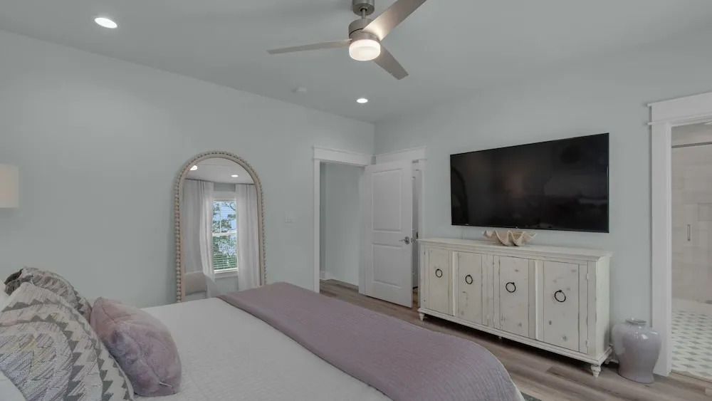 Designer Finishes, Arcade Room, Sleeps 14 & Next to Alys