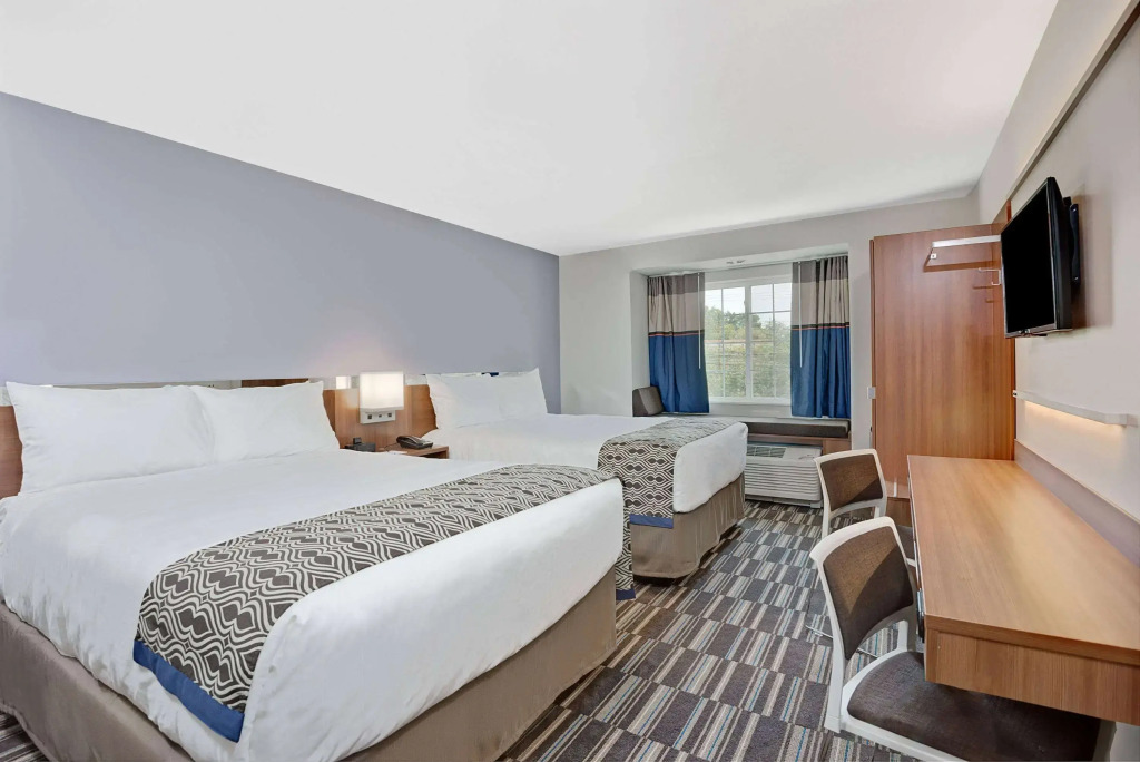 Microtel Inn & Suites by Wyndham Philadelphia Airport Ridley Park