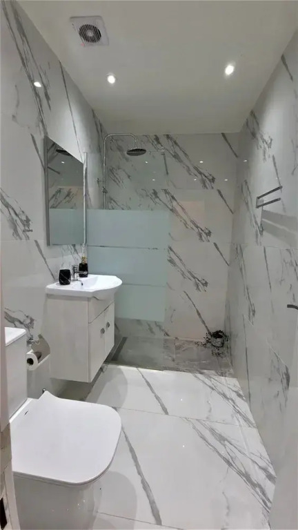 Paphos Light House Apartment