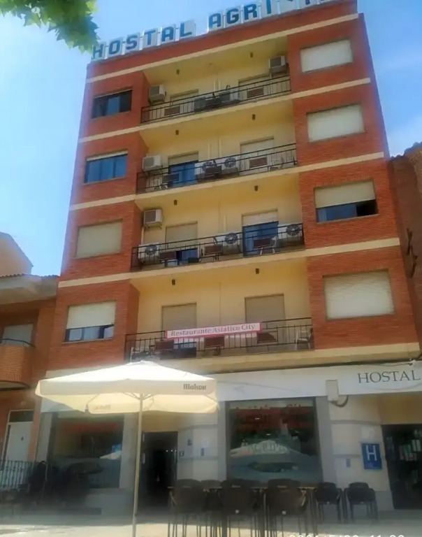 Hostal agripino y Restaurante asiático