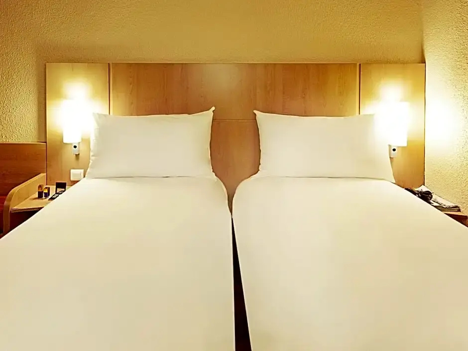 Ibis Girona