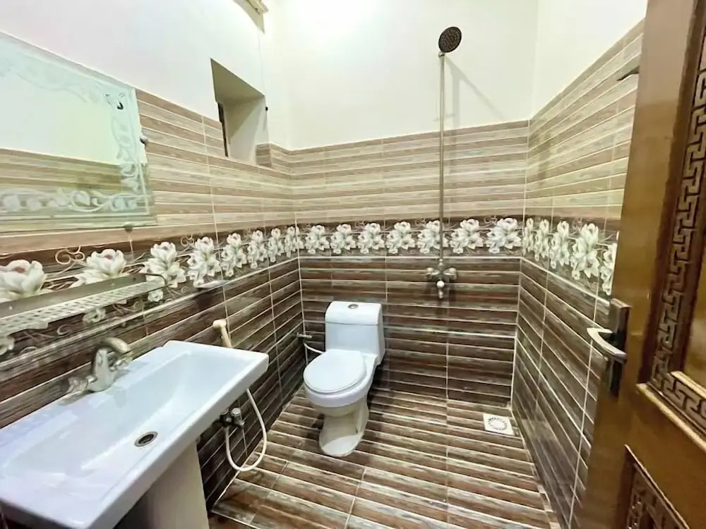 Go Hotel 001 Johar Town