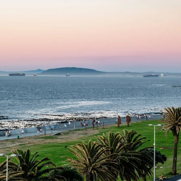 Stunning 3-bedroom Sea Point Retreat Marin