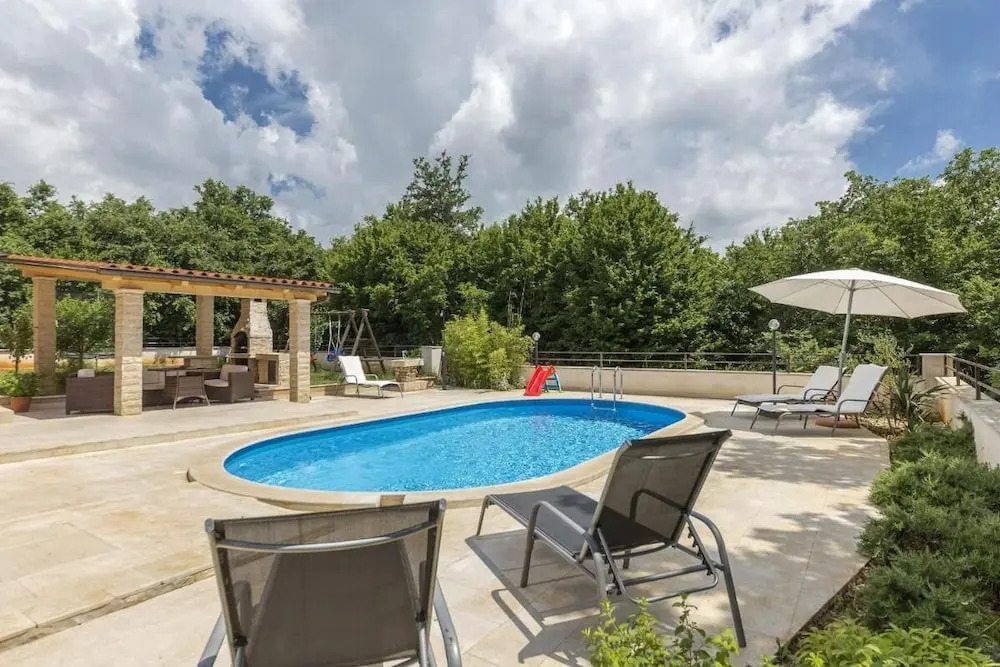 Luxury Experience in Villa Kacana With Heated Pool