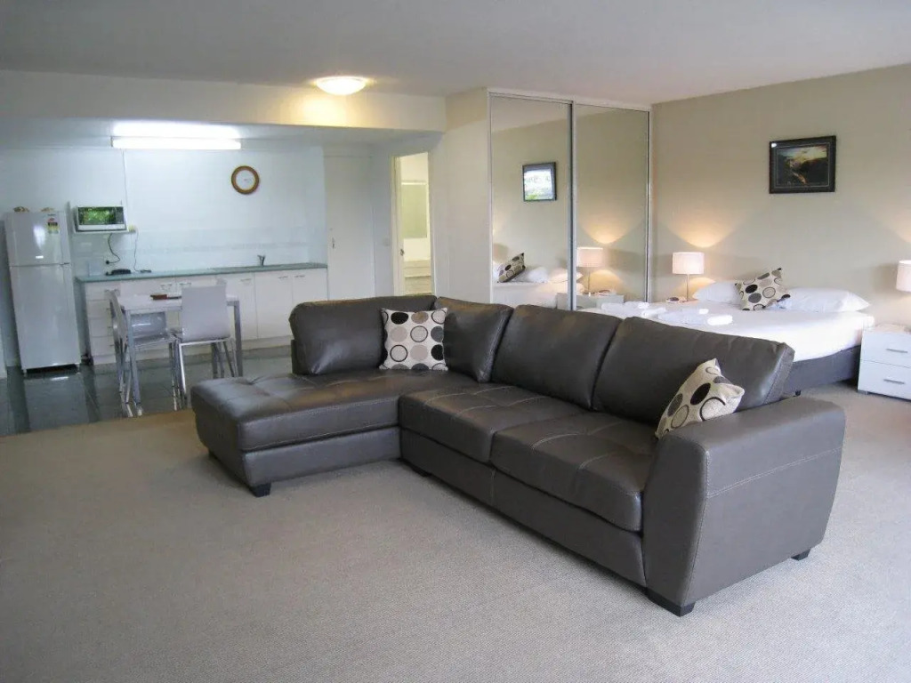 Albacore Apartments