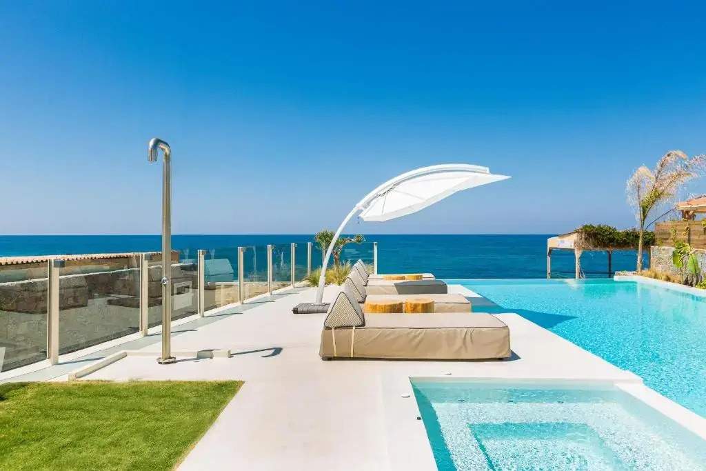 La Casa di Mare, Luxury Beach Front Villa with Private Pool, Whirlpools & Sauna, By ThinkVilla