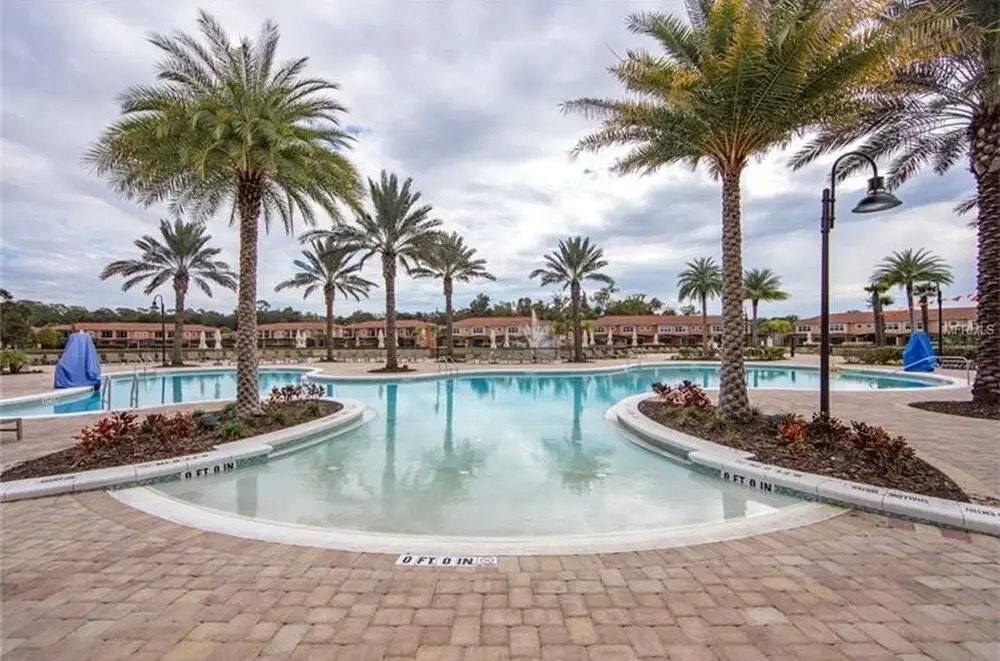 Regal Oaks Getaway