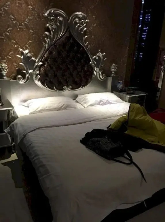 Yiju Hotel (Harbin Central Street Subway Station)