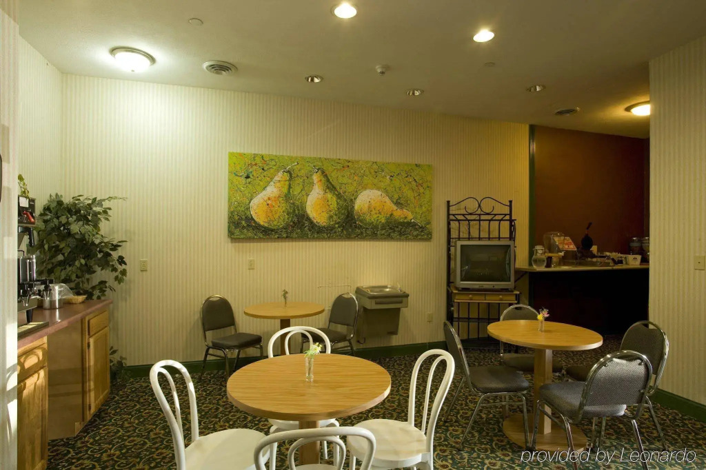 Americas Best Value Inn Three Rivers