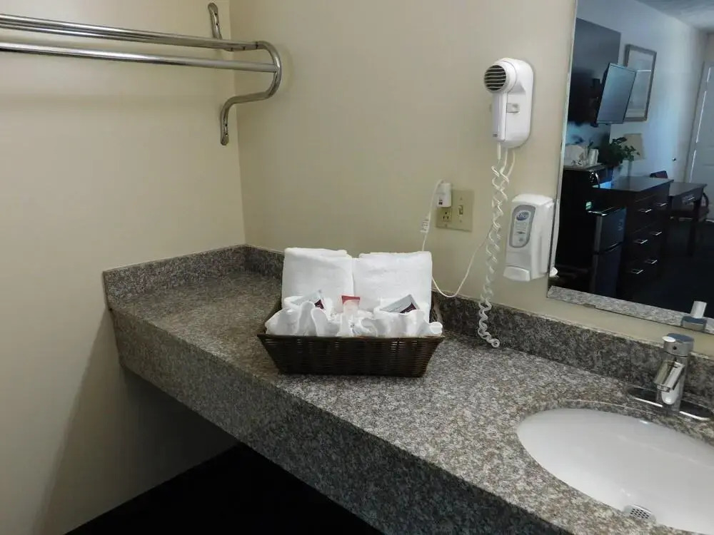 Surry Inn - Dobson - I-77 - Exit 93