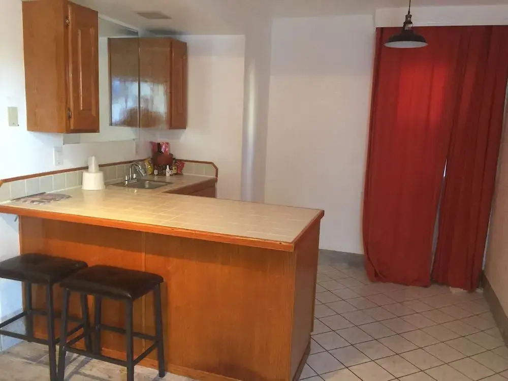 Tradewinds Airport Hotel