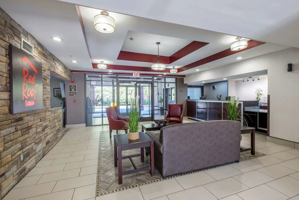 Red Roof Inn & Suites Savannah Airport