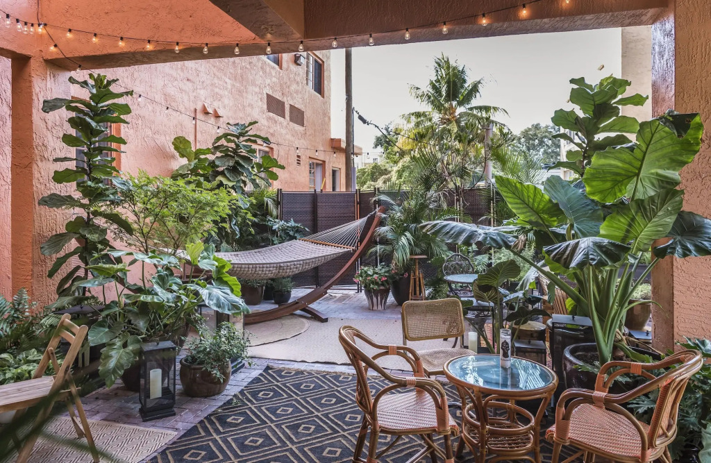 Life House, Little Havana