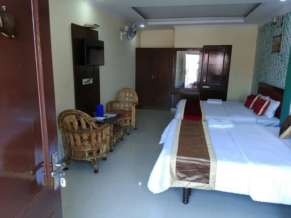 OYO 13155 Home Luxury Studio Happy Valley