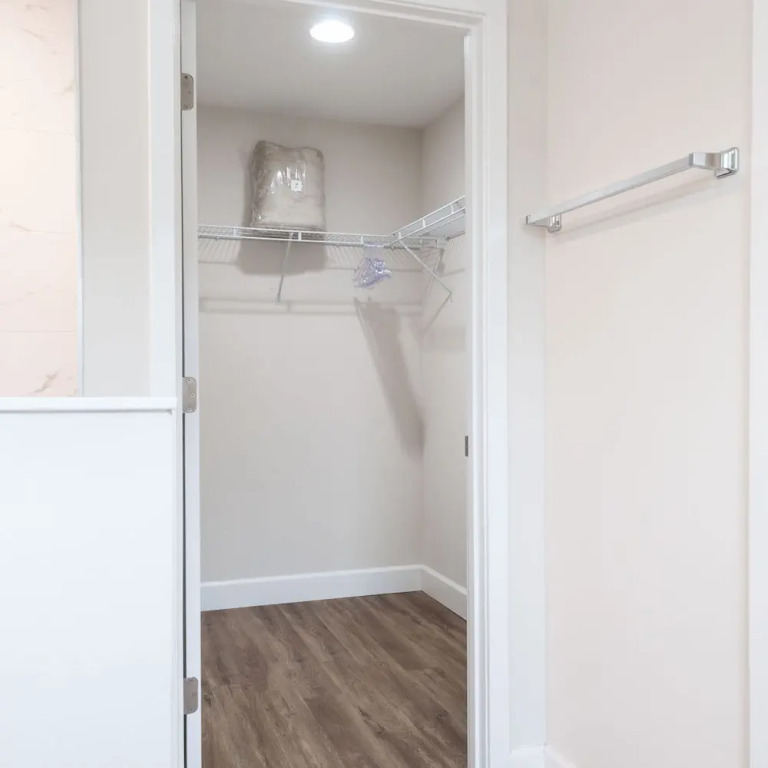 4449 Lovely 5BD For Your Family