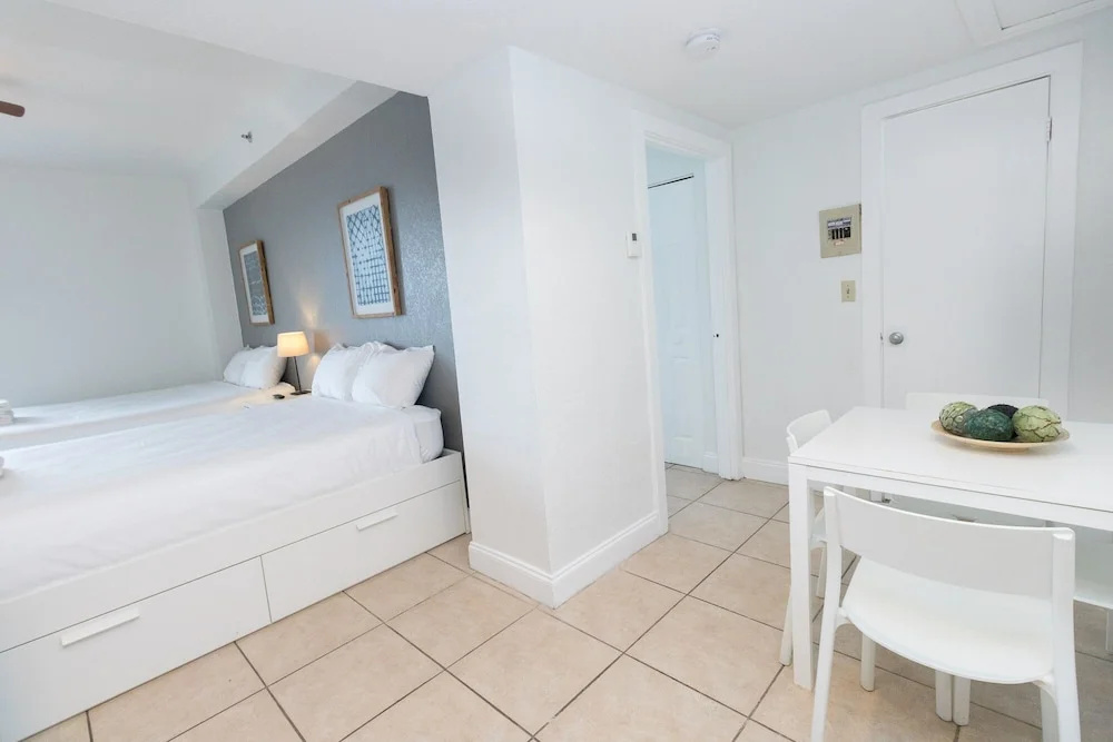 791 Ocean View Hollywood Beach