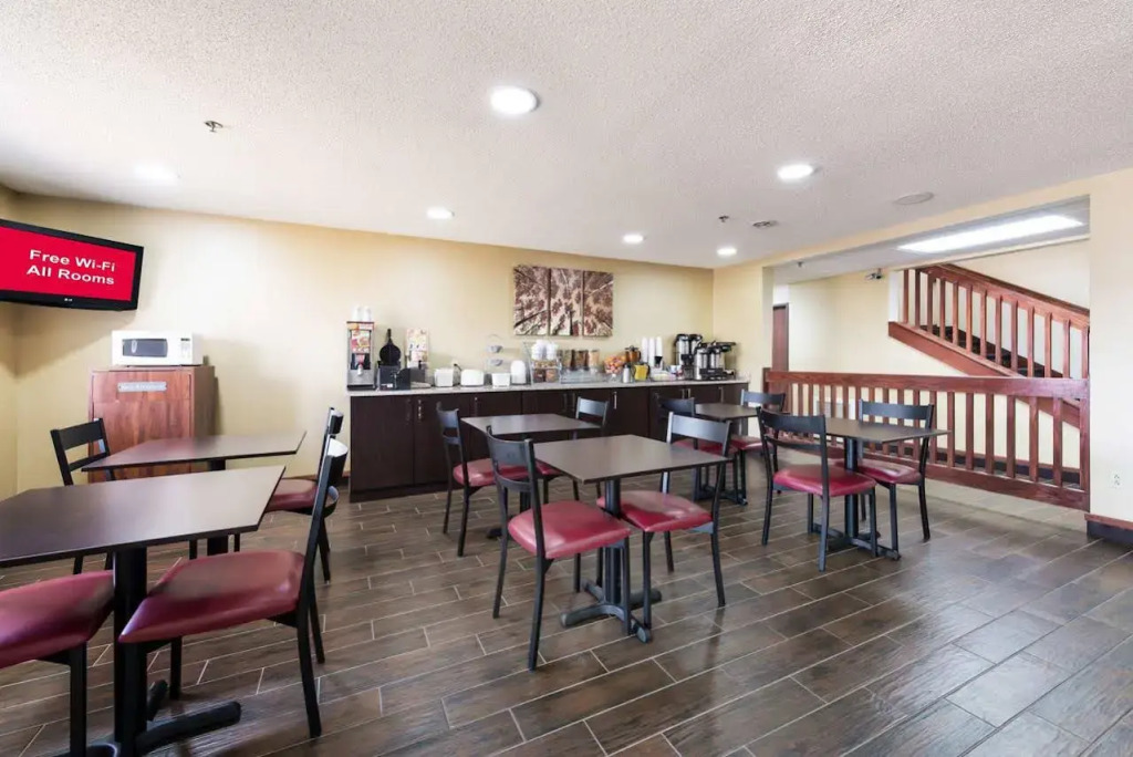 Red Roof Inn Auburn