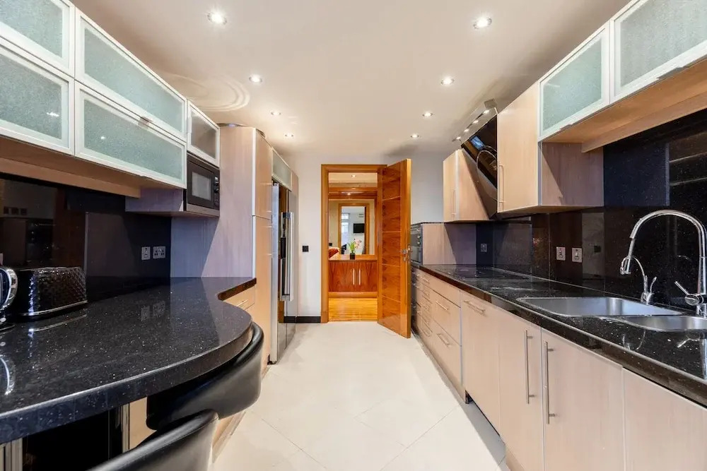 Mayfair Deluxe Apartment