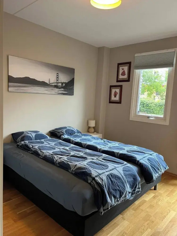 Room in Apartment - Waterfront Suite Super Kingbed With Terrace And TV